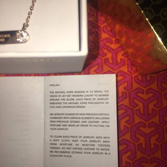 Michael Kors Necklace *BNWT* - Picture 6 of 8